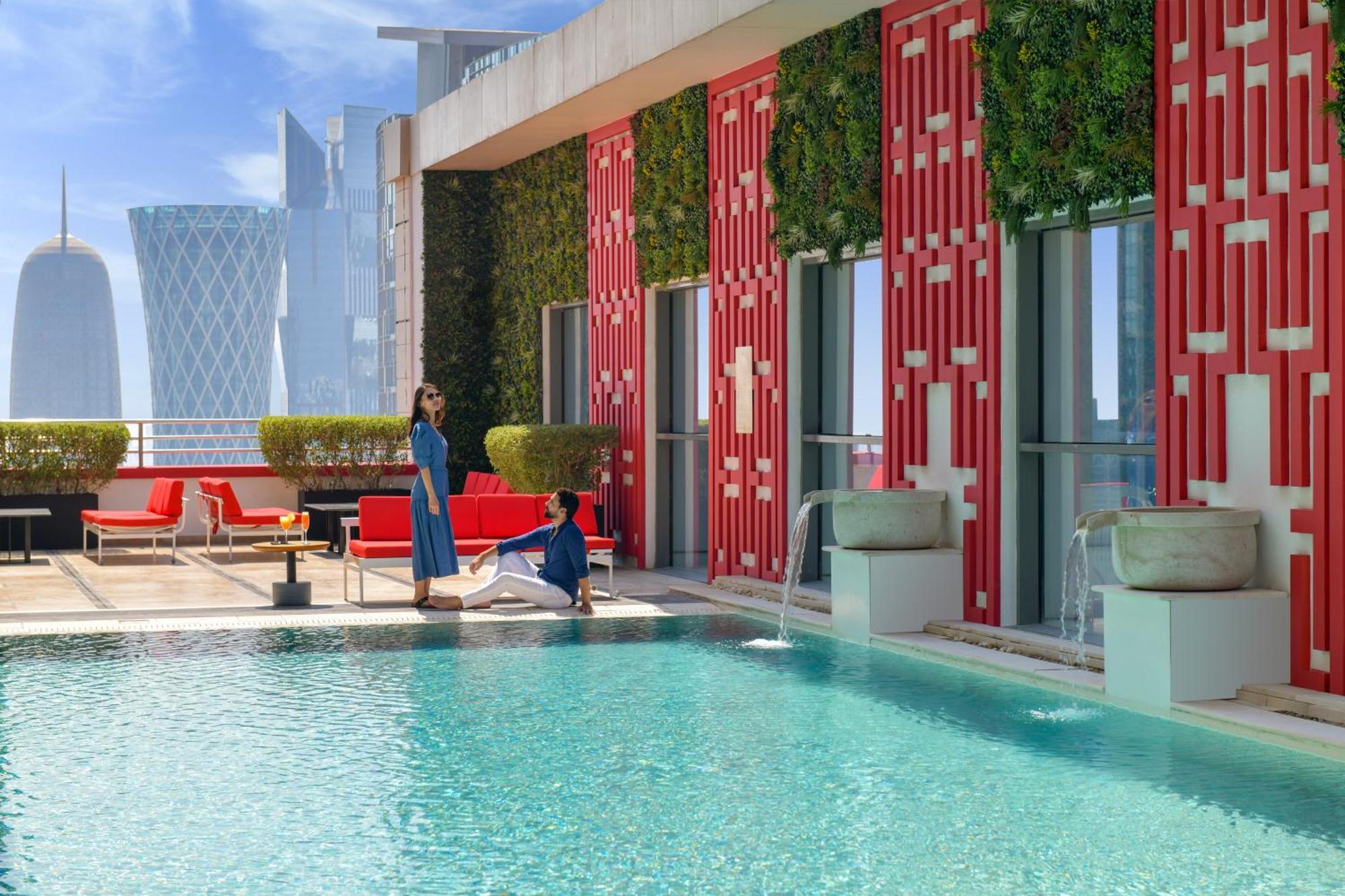 杜斯特多哈酒店 外观 照片 The pool at the 87th floor