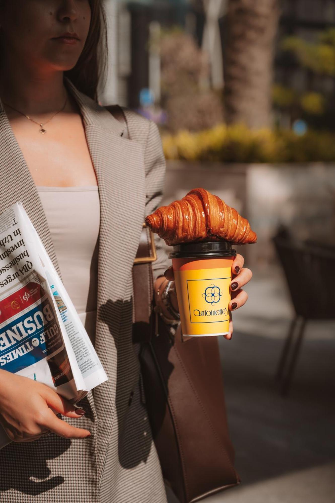 杜斯特多哈酒店 外观 照片 A croissant